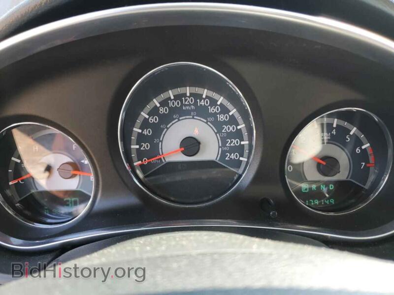 2013 Chrysler 200 (VIN 1C3CCBBB8DN721288) — photo 9 of 12