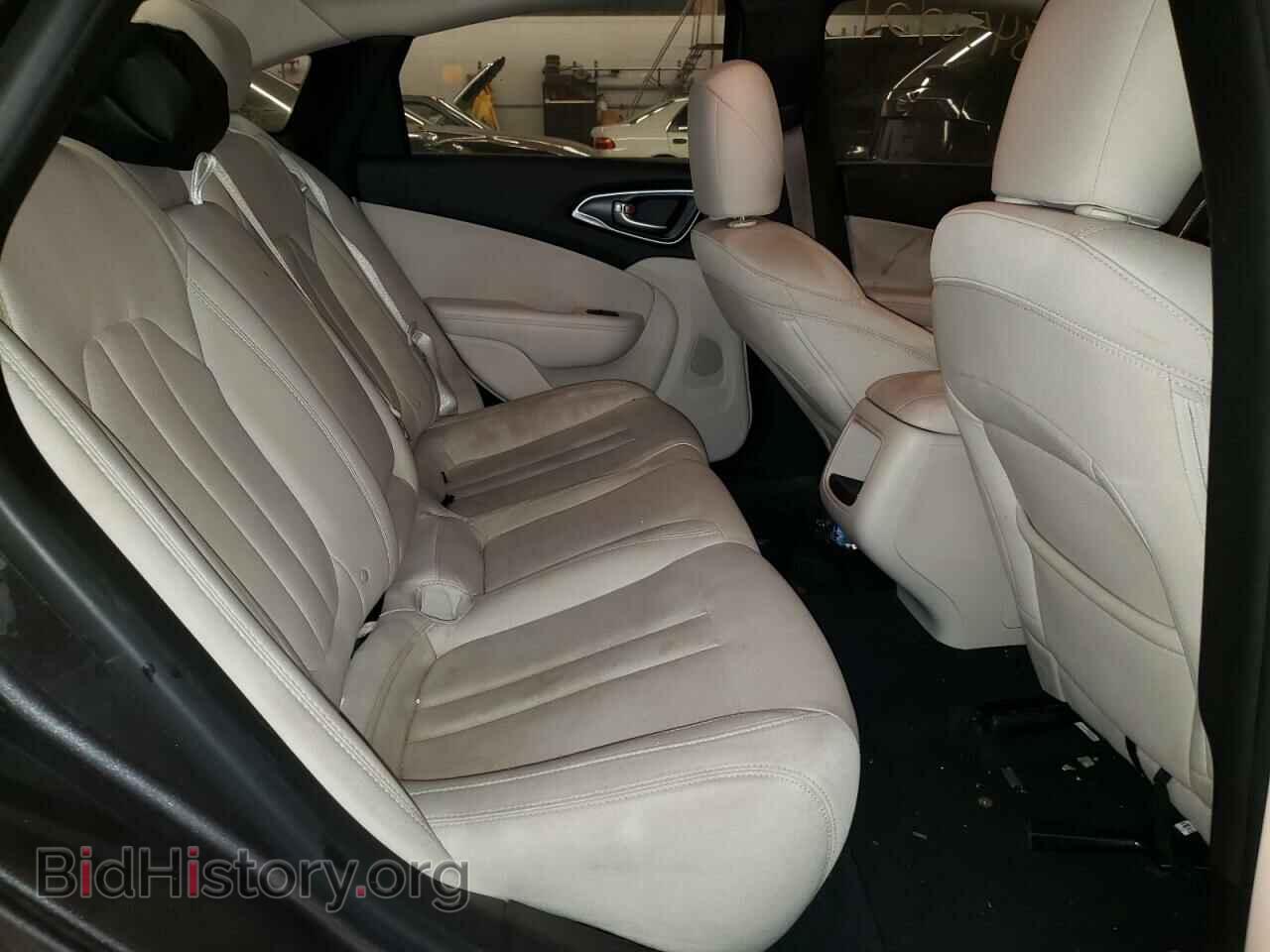 2016 CHRYSLER 200 - VIN: 1C3CCCAB7GN105724 - Фото 6