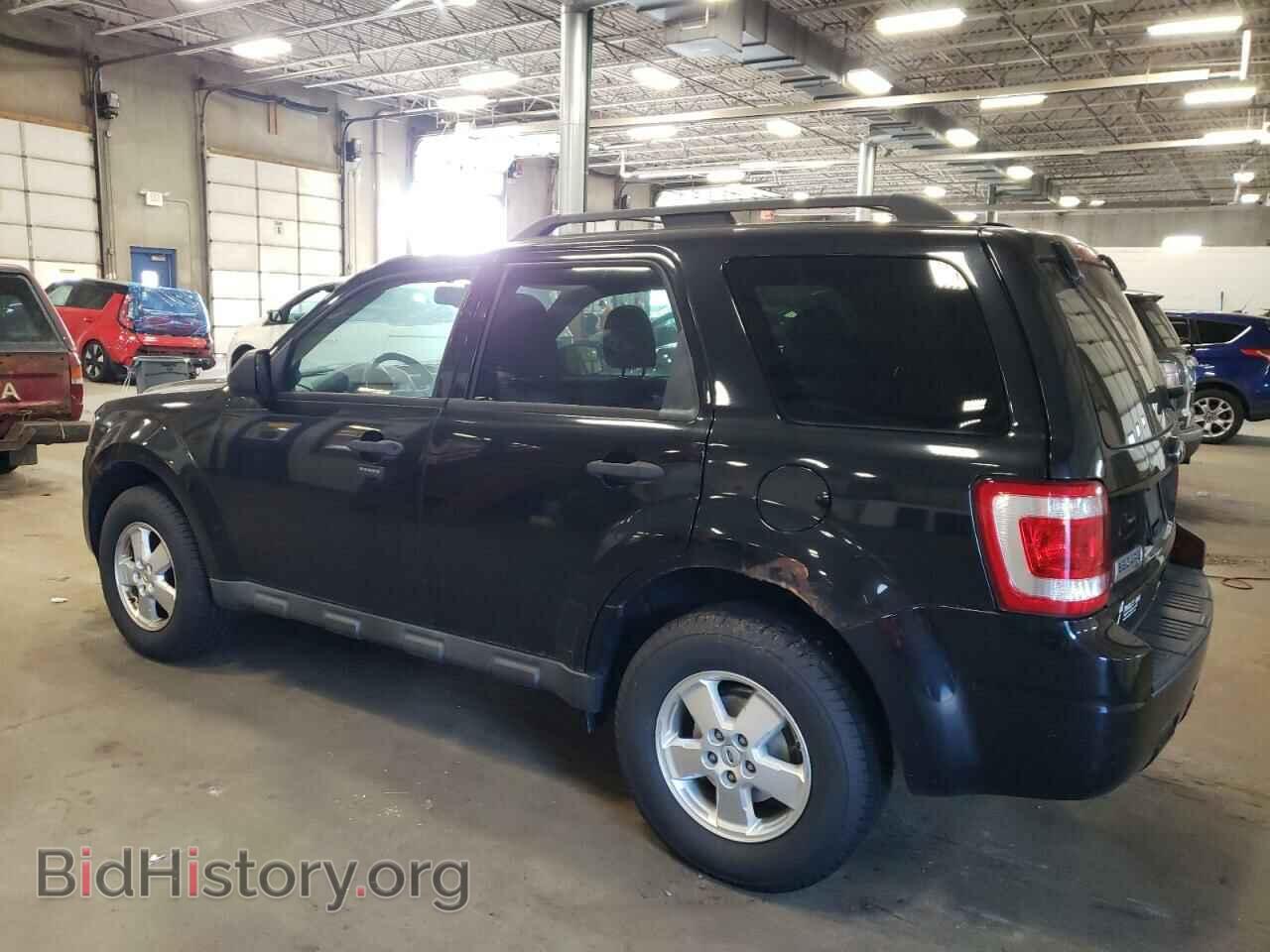2011 FORD ESCAPE - VIN: 1FMCU0DG2BKA08032 - Фото 2