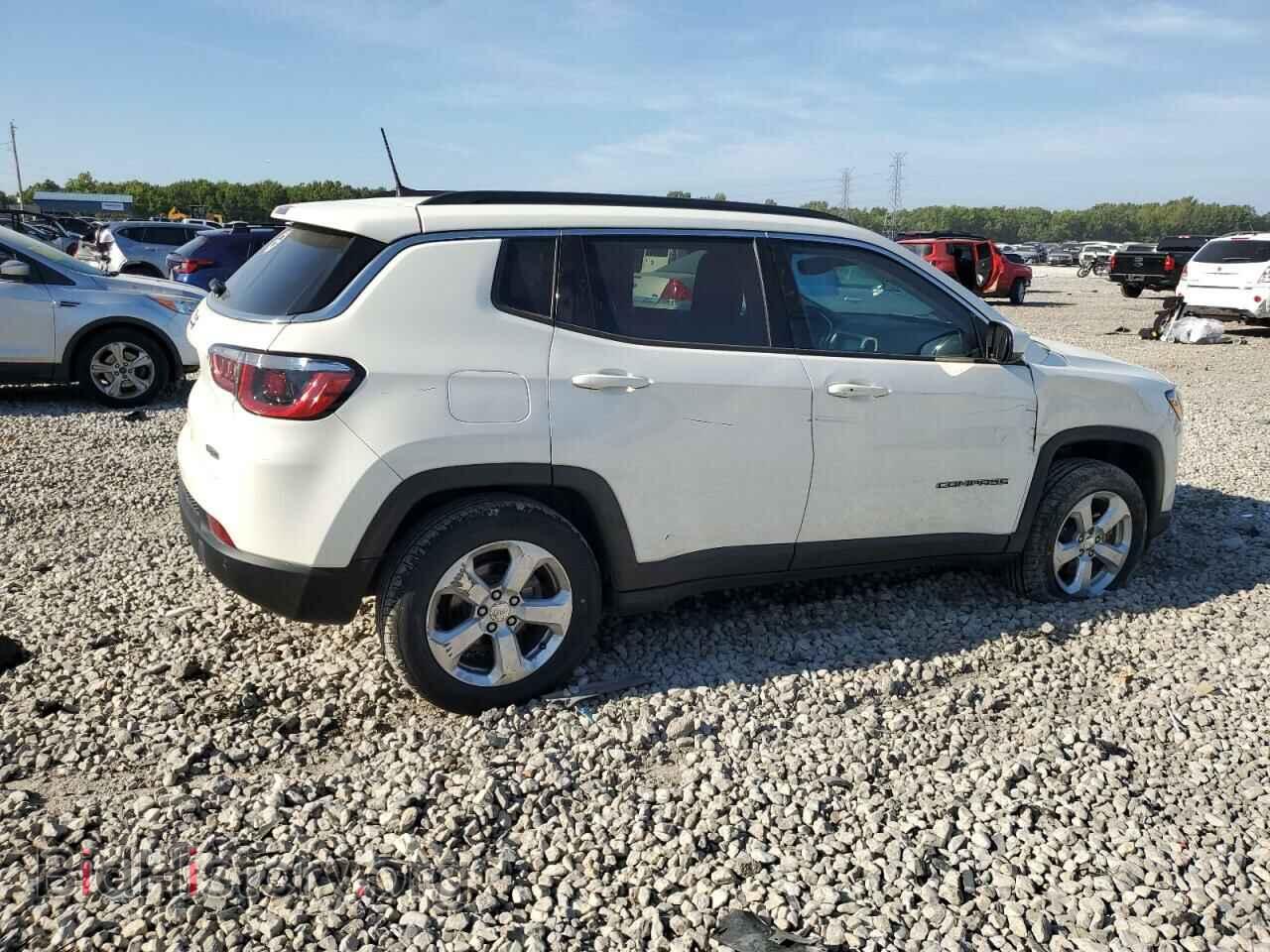 2017 JEEP COMPASS - VIN: 3C4NJDBBXHT640482 - Photo 3