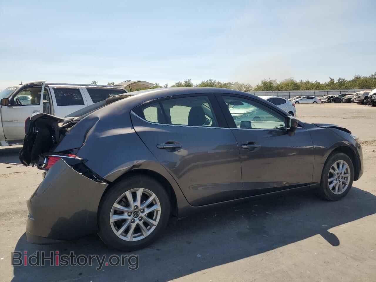 2018 MAZDA 3 - VIN: 3MZBN1U76JM197534 - Фото 3