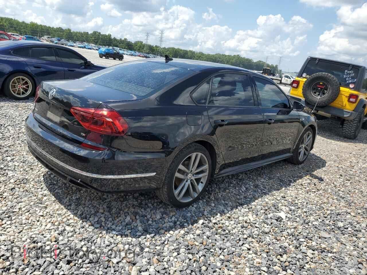 2018 VOLKSWAGEN PASSAT - VIN: 1VWAA7A31JC049711 - Фото 3