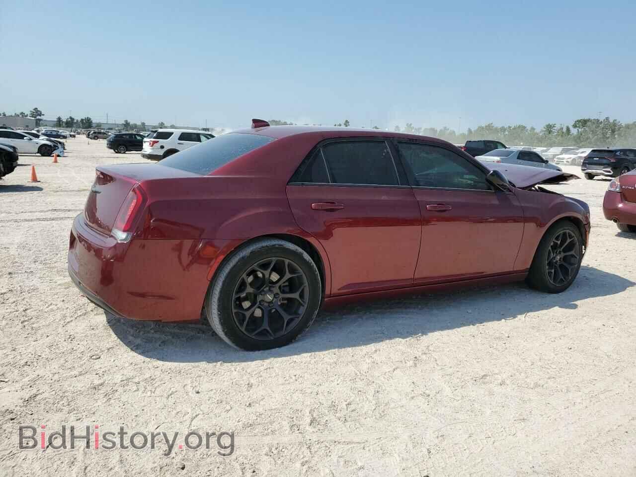 2019 CHRYSLER 300 - VIN: 2C3CCAAG5KH614406 - Фото 3