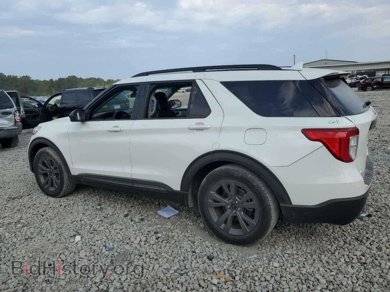 2021 FORD EXPLORER - VIN: 1FMSK7DH5MGA11452 - Photo 2
