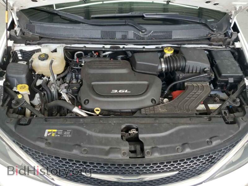2017 Chrysler PACIFICA (VIN 2C4RC1BG3HR621605) — photo 12 of 13