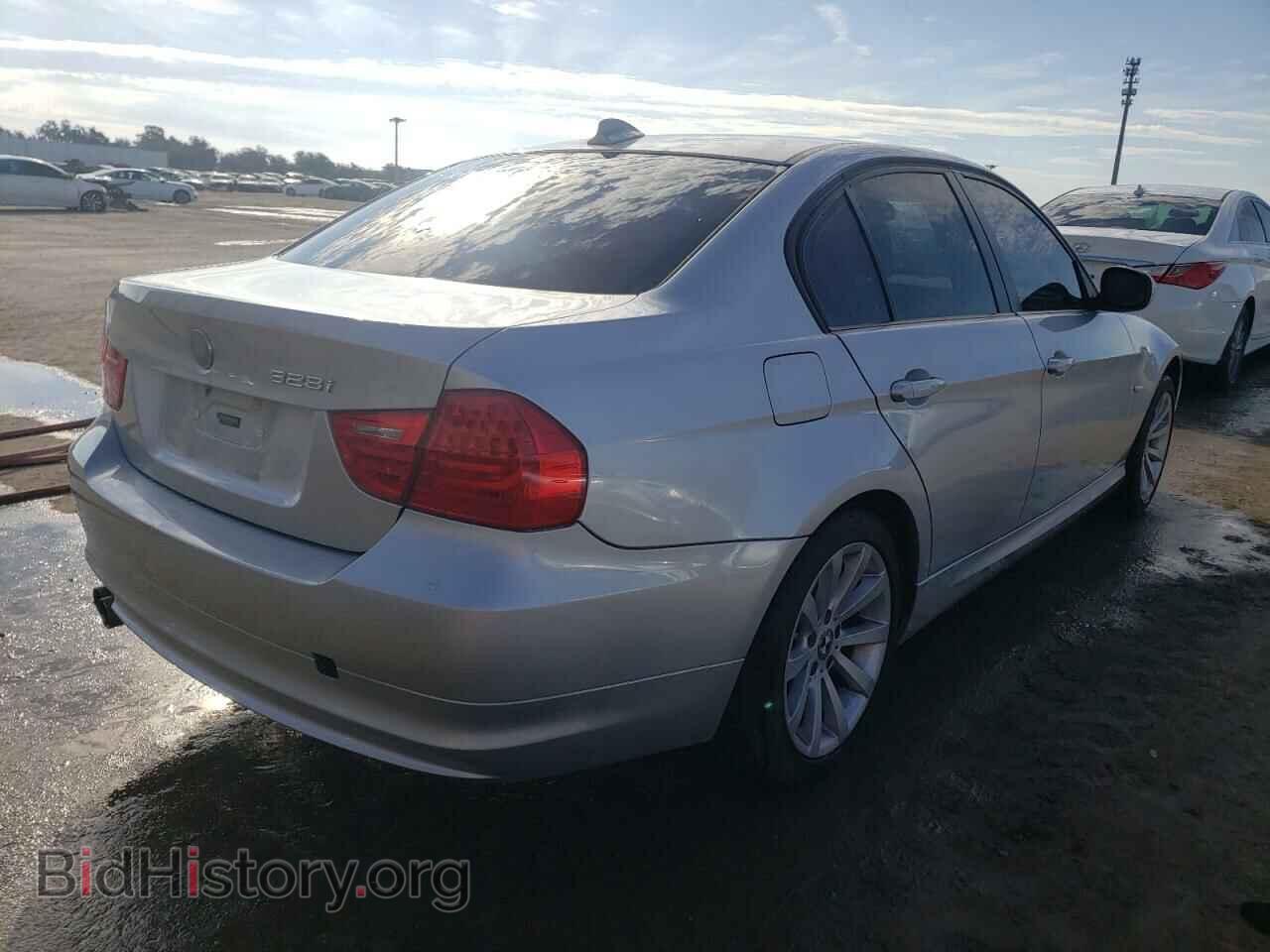 2011 BMW 3 SERIES - VIN: WBAPH7C51BA802428 - Фото 3