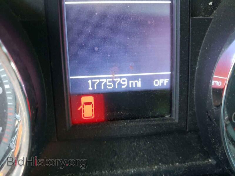 2011 Chrysler MINIVAN (VIN 2A4RR8DG7BR630362) — photo 9 of 13
