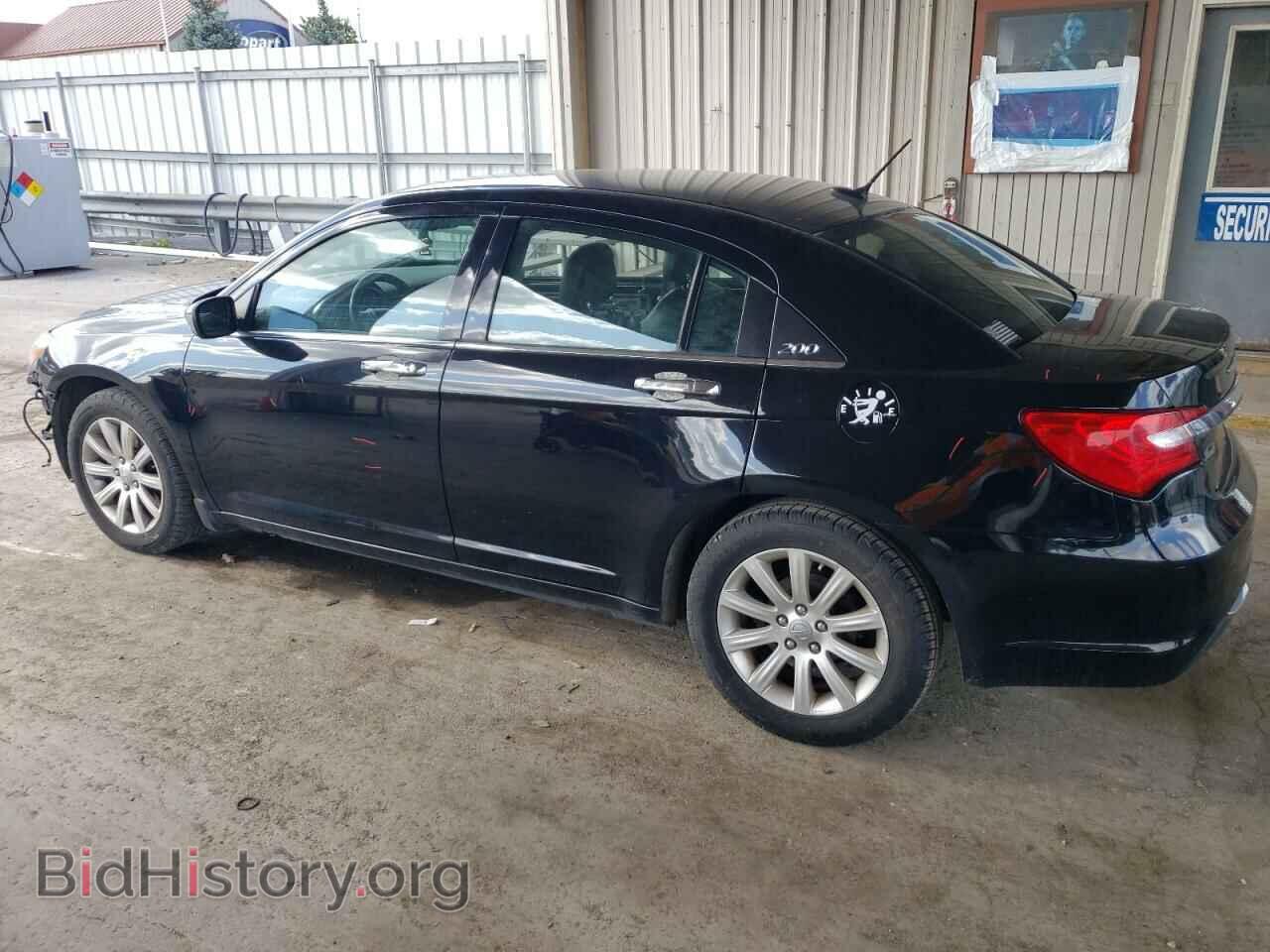 2013 CHRYSLER 200 - VIN: 1C3CCBCG9DN525922 - Фото 2
