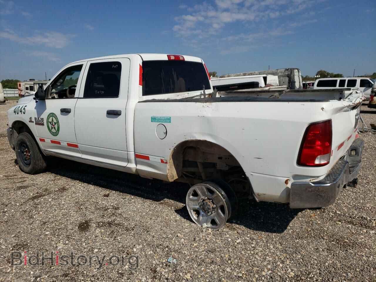 2016 RAM All Models - VIN: 3C6UR5CL7GG355724 - Photo 2