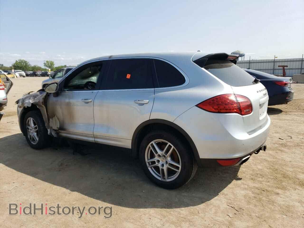 2011 PORSCHE CAYENNE - VIN: WP1AA2A22BLA04452 - Фото 2
