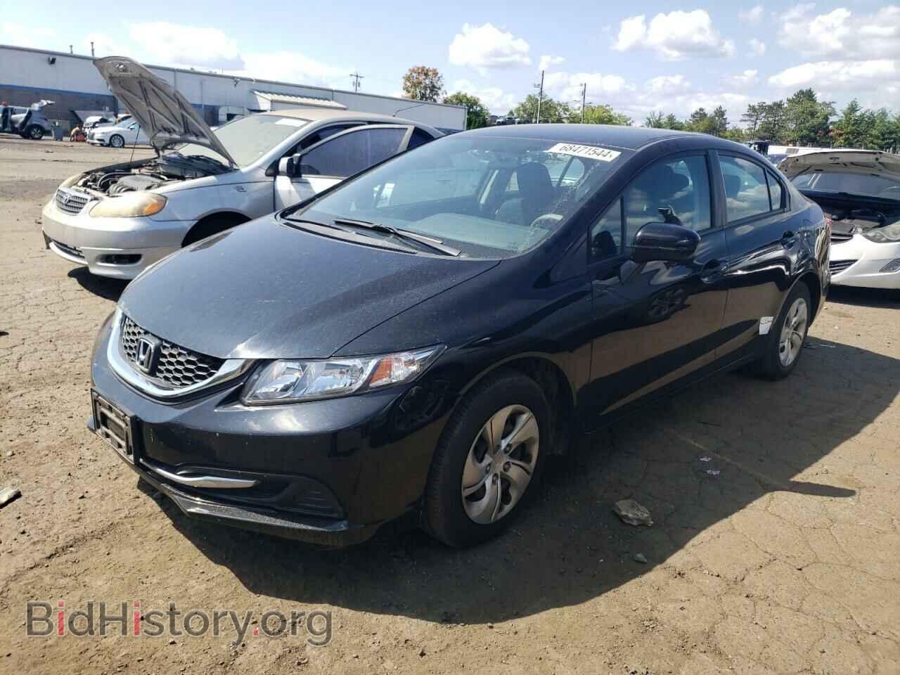 Фотография 19XFB2F59FE297949 - HONDA CIVIC 2015