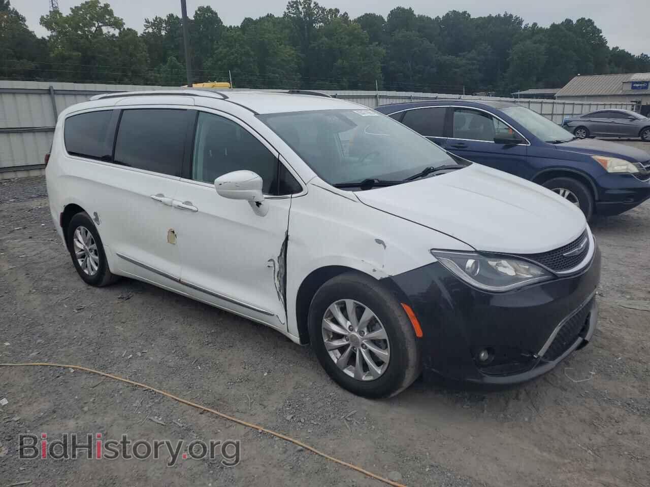 2019 CHRYSLER PACIFICA - VIN: 2C4RC1BG6KR665556 - Фото 4