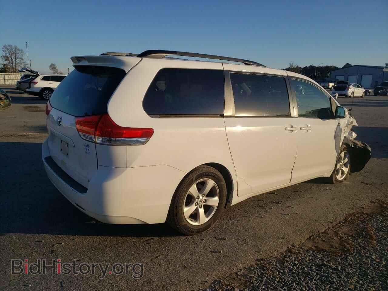 2013 TOYOTA SIENNA - VIN: 5TDKK3DC8DS310554 - Фото 3