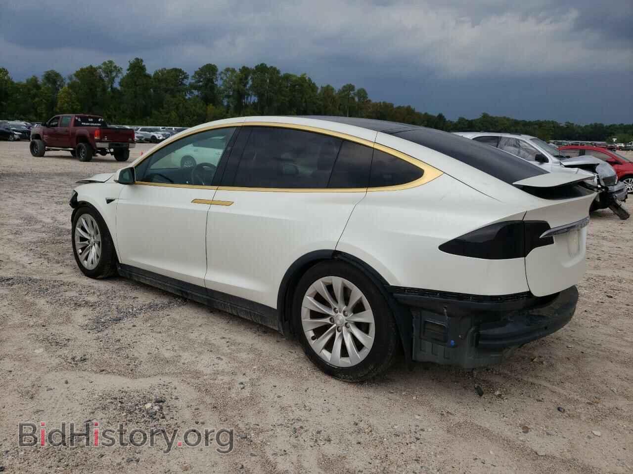 2017 TESLA MODEL X - VIN: 5YJXCDE20HF031558 - Photo 2