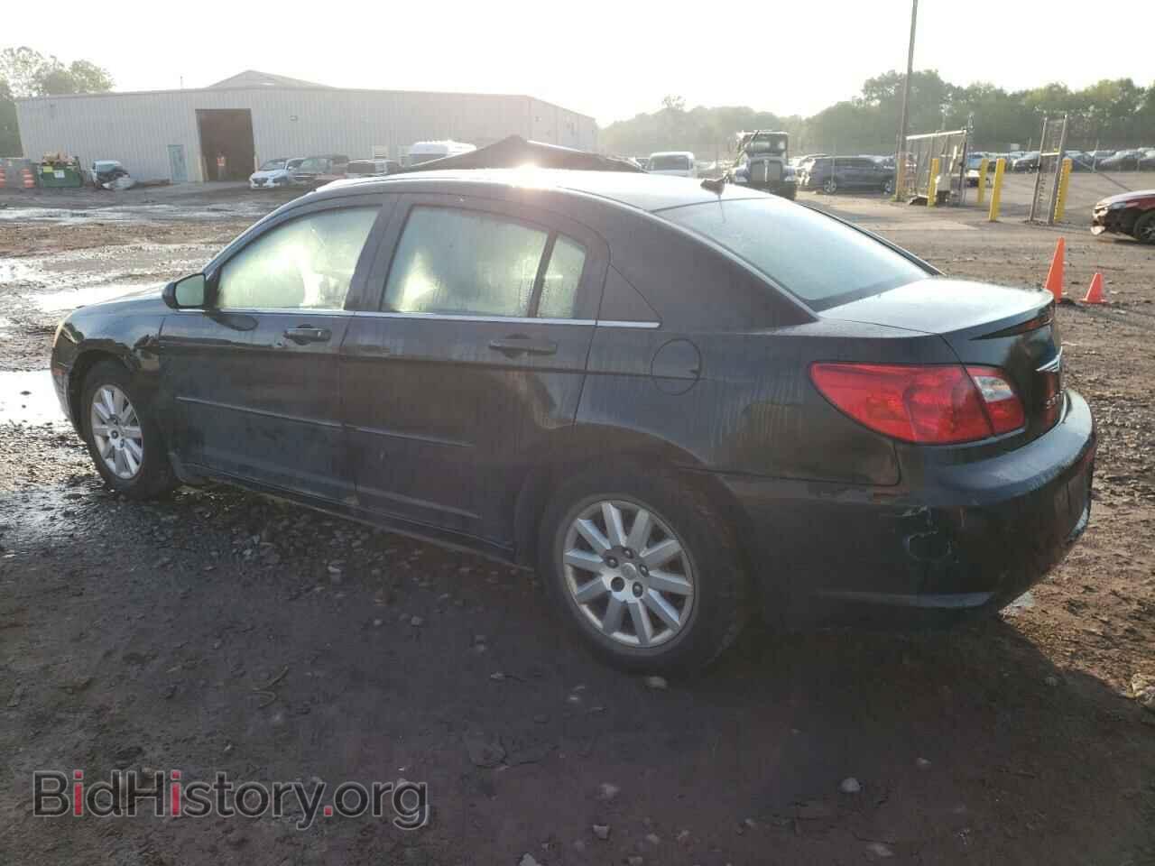 2010 CHRYSLER SEBRING - VIN: 1C3CC4FB3AN190986 - Фото 2