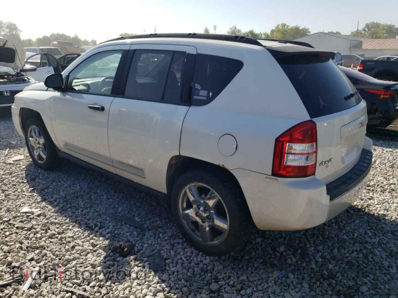 2007 JEEP COMPASS - VIN: 1J8FF57W47D195614 - Photo 2