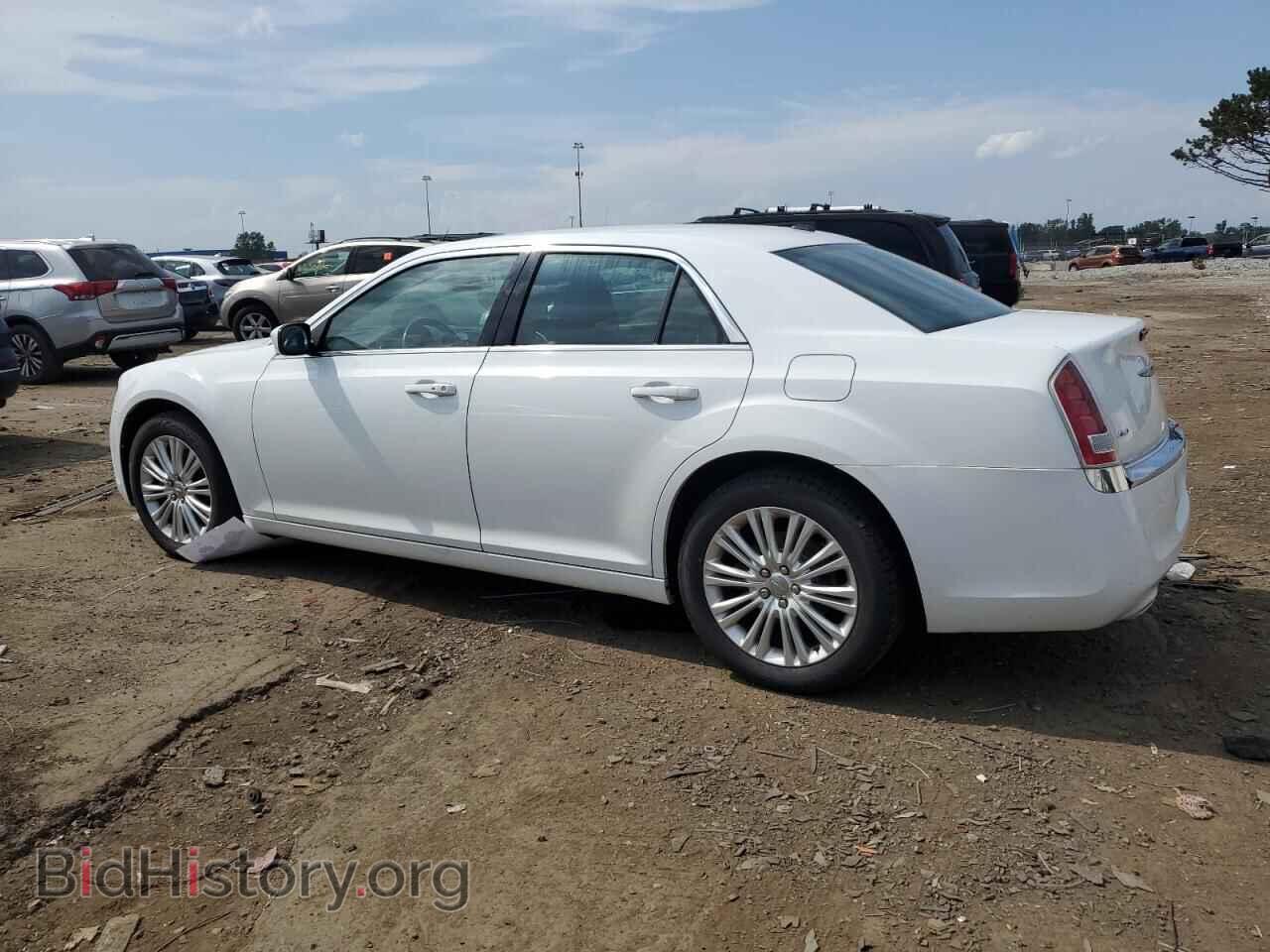 2014 CHRYSLER 300 - VIN: 2C3CCARG4EH374273 - Фото 2