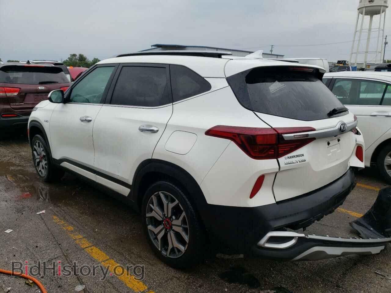2021 KIA SELTOS - VIN: KNDETCA29M7153357 - Фото 2