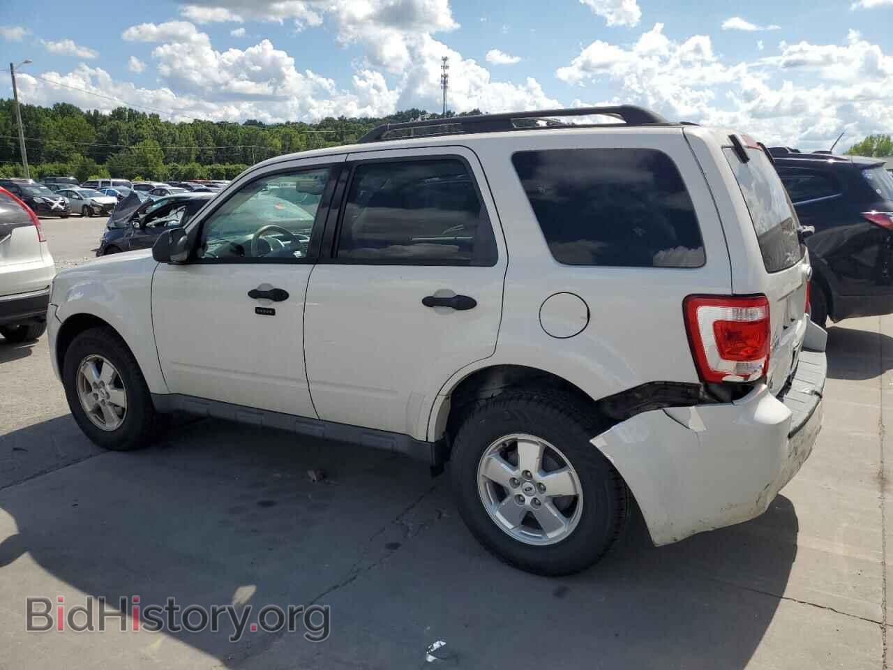 2011 FORD ESCAPE - VIN: 1FMCU0D7XBKA61318 - Фото 2