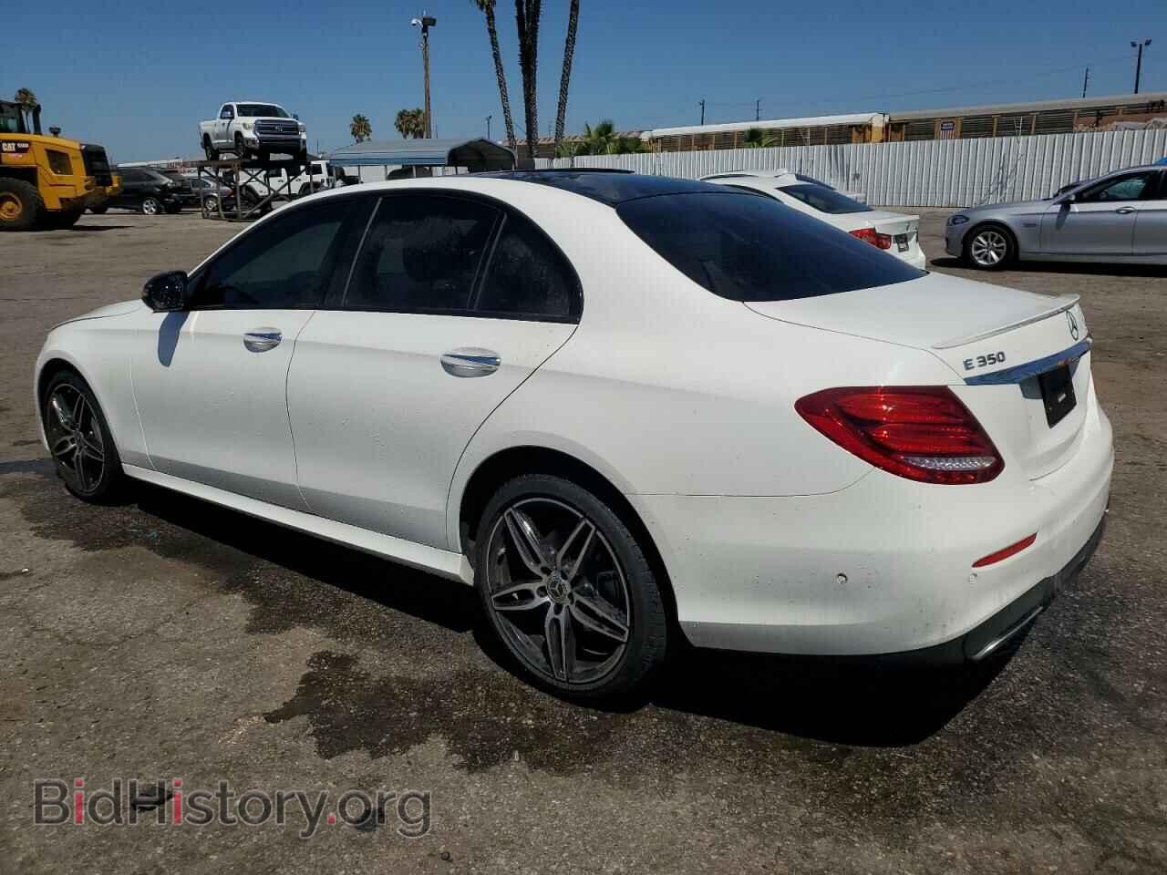 2020 MERCEDES-BENZ E-CLASS - VIN: W1KZF8DB1LA830295 - Фото 2