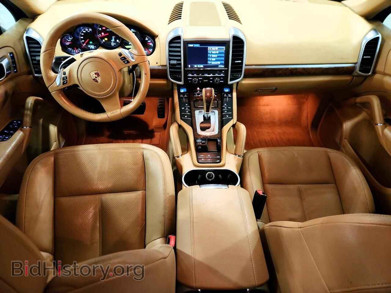 2011 PORSCHE CAYENNE - VIN: WP1AA2A28BLA10465 - Photo 8
