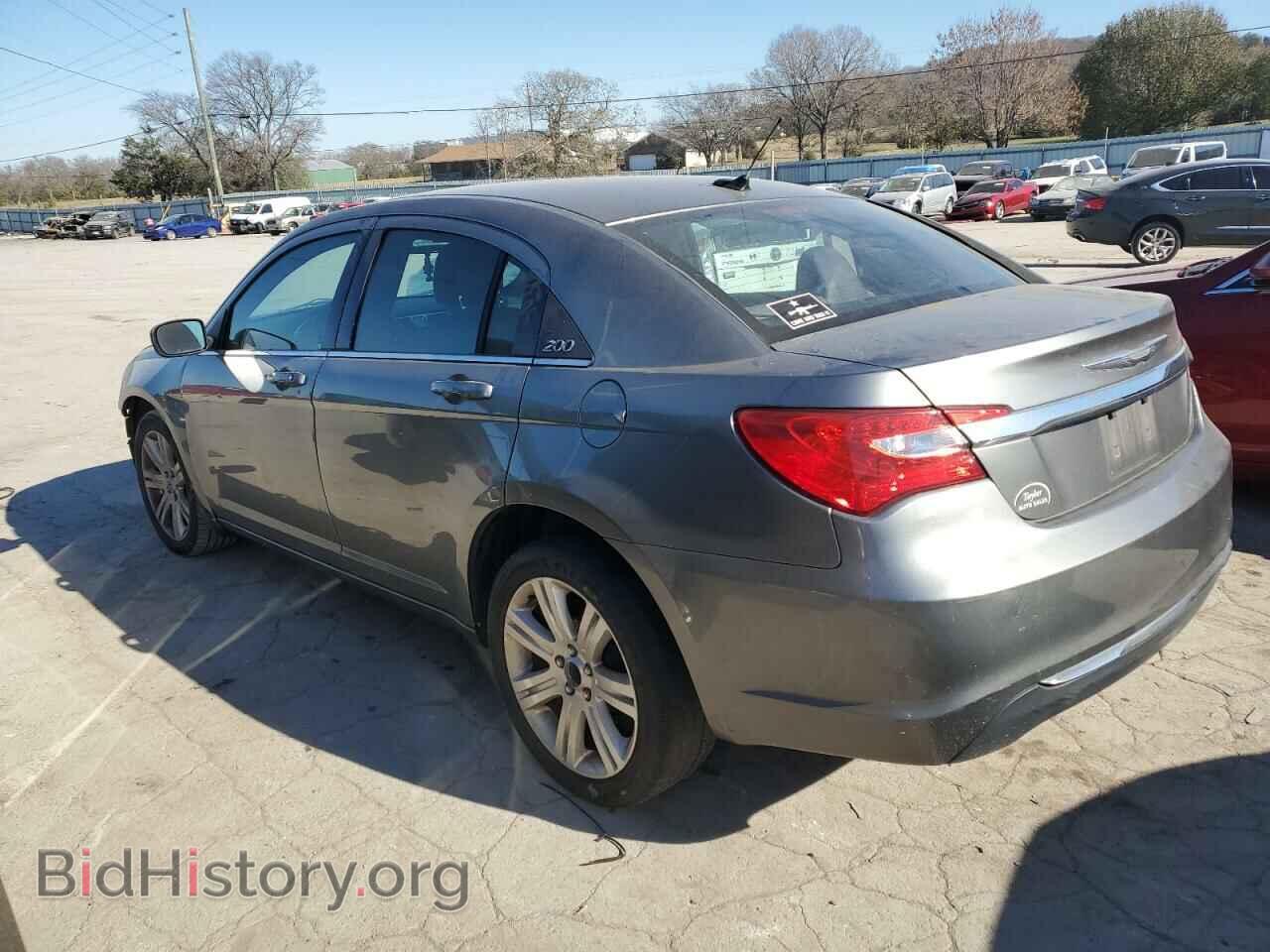2013 CHRYSLER 200 - VIN: 1C3CCBAB6DN670472 - Фото 2