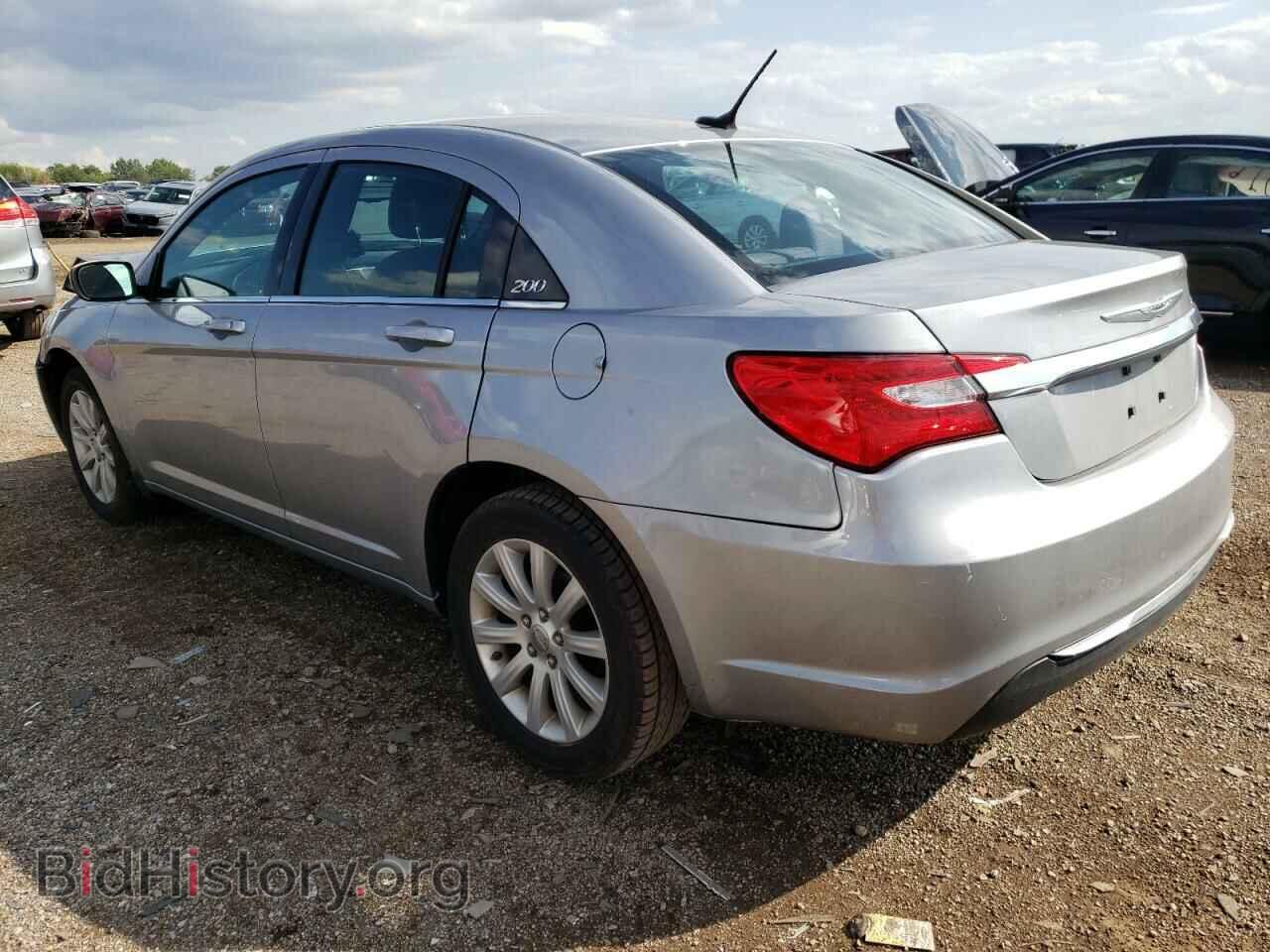 2013 CHRYSLER 200 - VIN: 1C3CCBBB0DN577669 - Photo 2