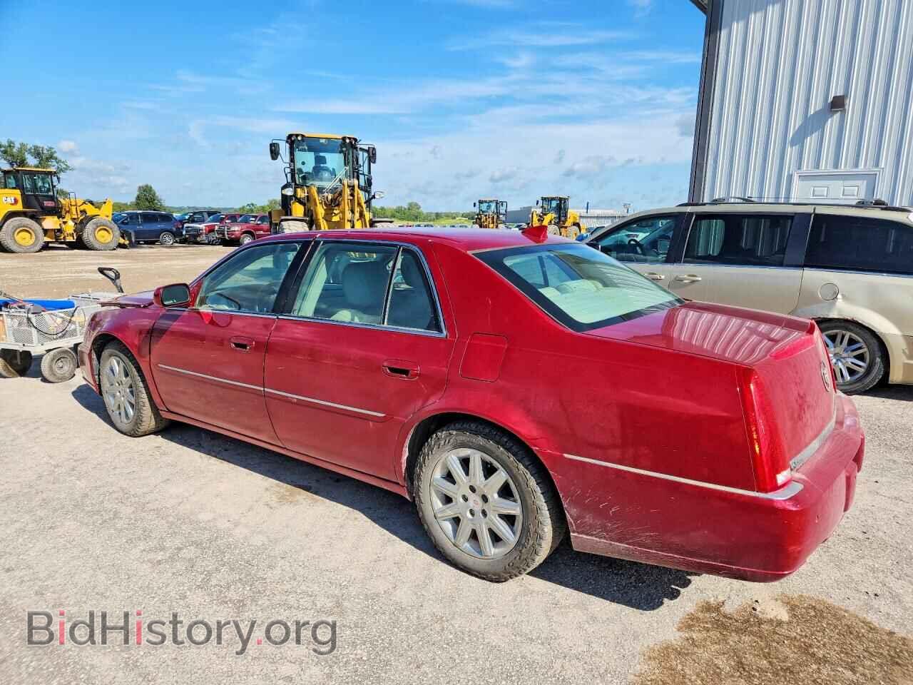 2011 CADILLAC DTS - VIN: 1G6KH5E67BU142548 - Фото 2