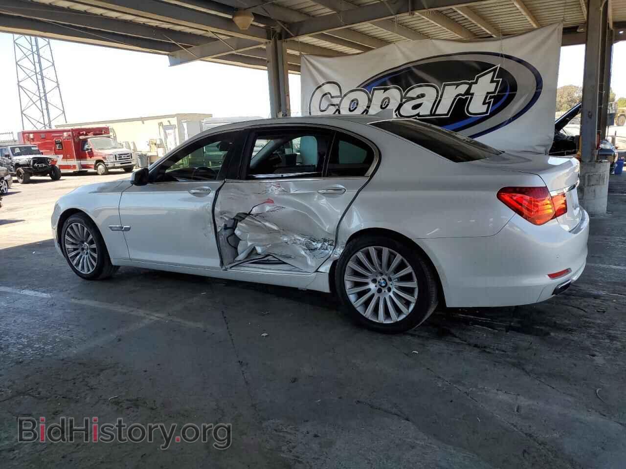 2012 BMW 7 SERIES - VIN: WBAKB8C56CC964367 - Фото 2