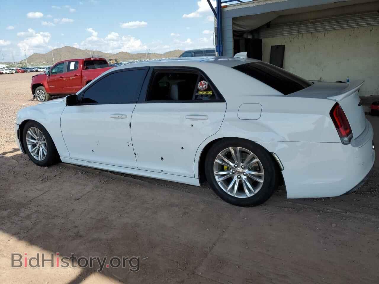 2017 CHRYSLER 300 - VIN: 2C3CCABG5HH512076 - Фото 2