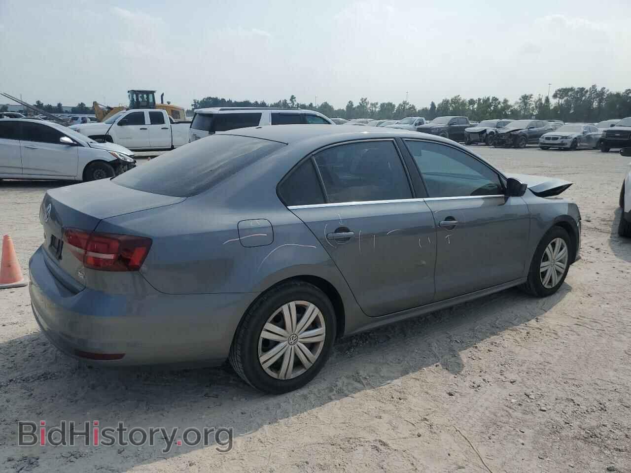 2017 VOLKSWAGEN JETTA - VIN: 3VW2B7AJ1HM366901 - Фото 3