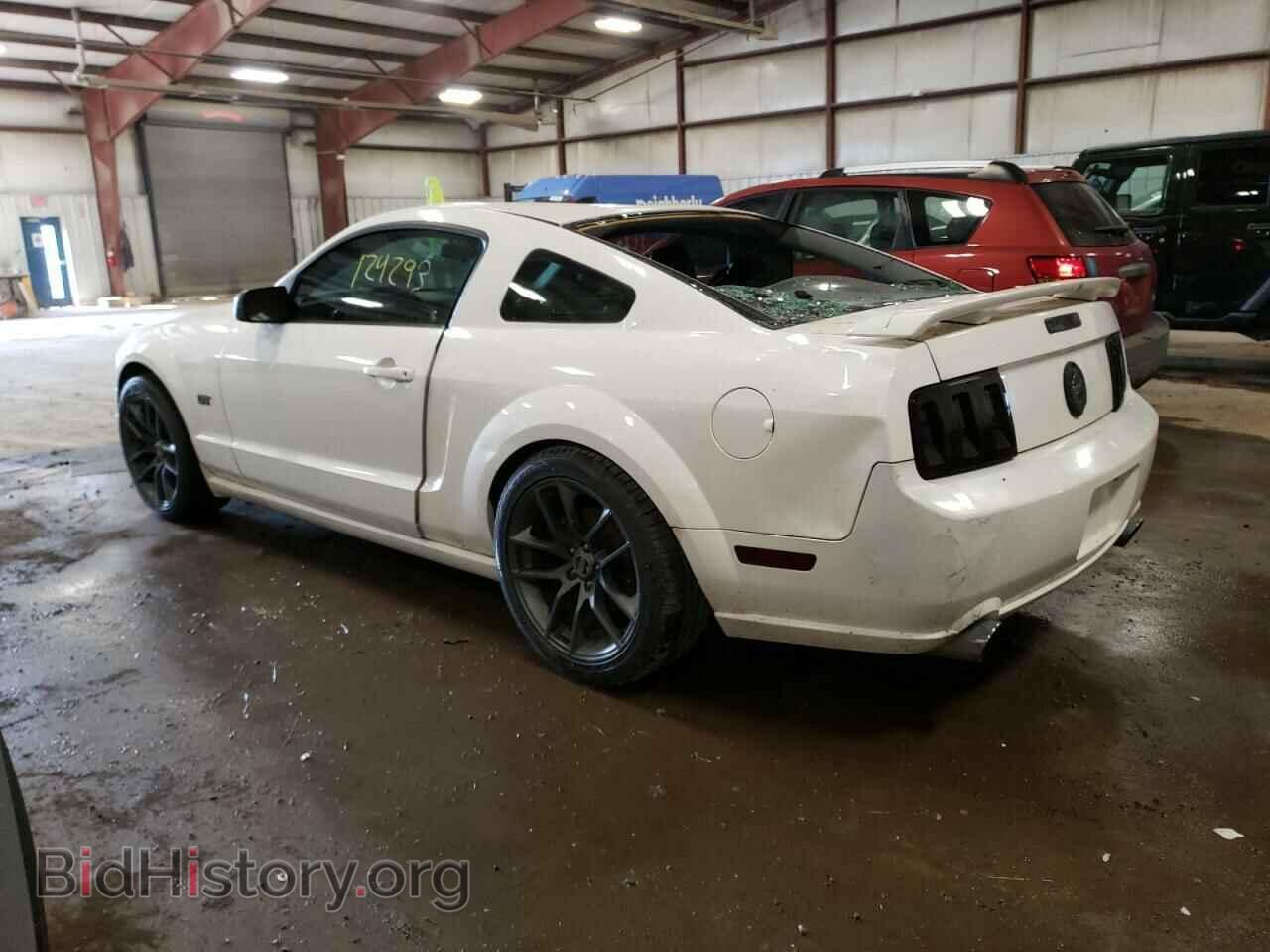 2008 FORD MUSTANG - VIN: 1ZVHT82H085151864 - Фото 2