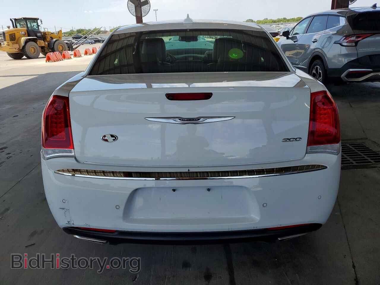2019 CHRYSLER 300 - VIN: 2C3CCAEG6KH592748 - Photo 6
