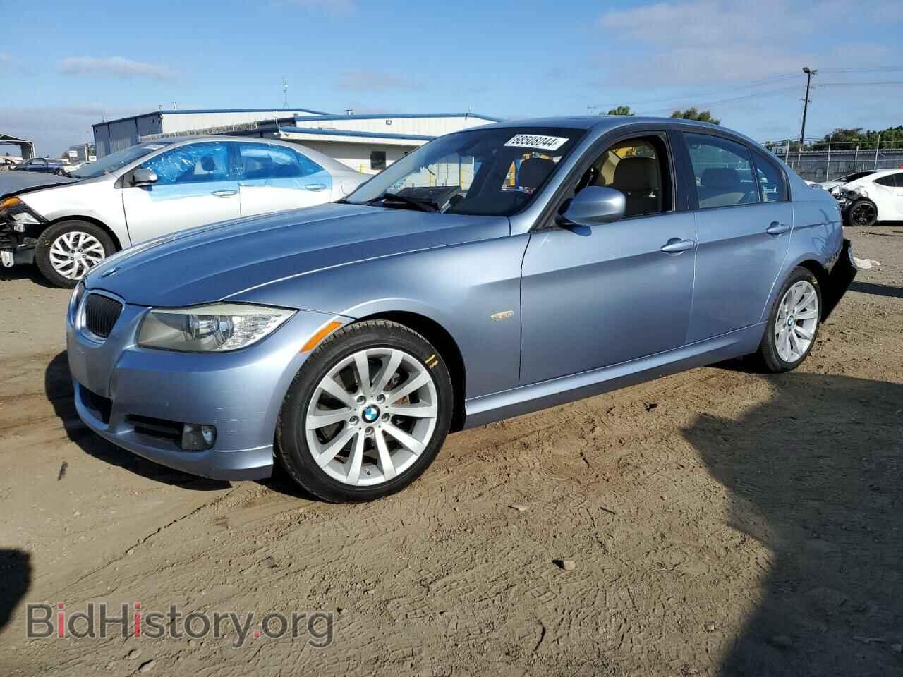 Фотография WBAPH5C51BA441223 - BMW 3 SERIES 2011
