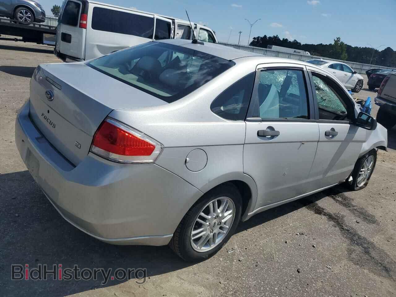 2009 FORD FOCUS - VIN: 1FAHP35N69W174692 - Фото 3