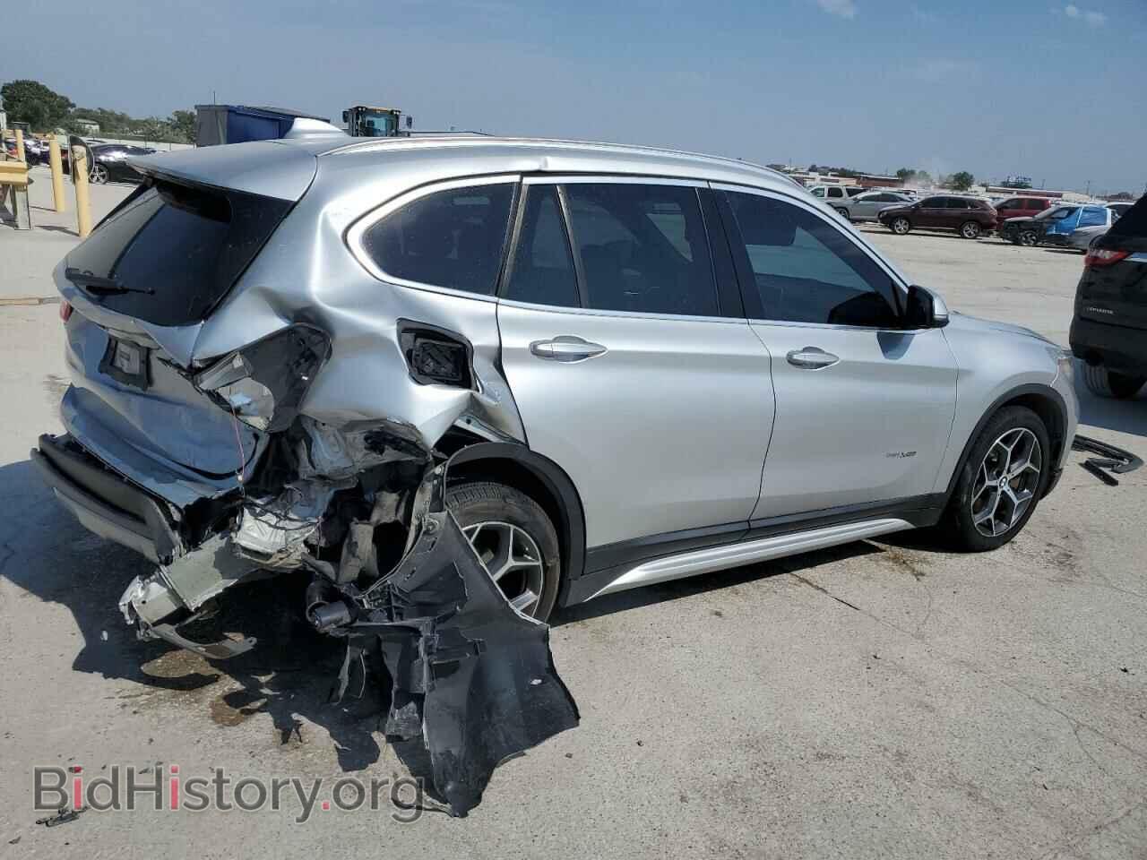 2016 BMW X1 - VIN: WBXHT3C33G5E52030 - Фото 3
