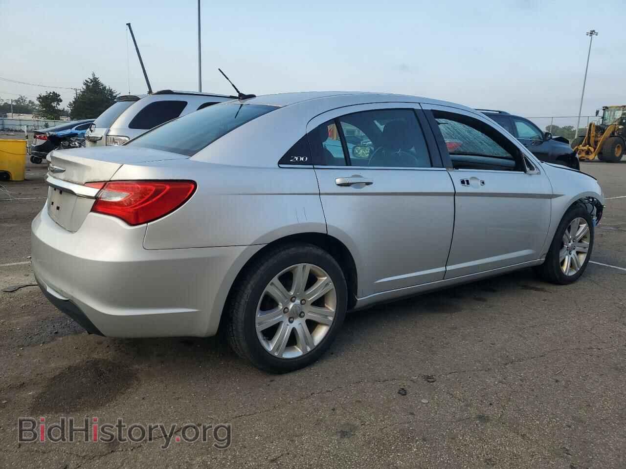 2011 CHRYSLER 200 - VIN: 1C3BC1FB2BN576567 - Фото 3