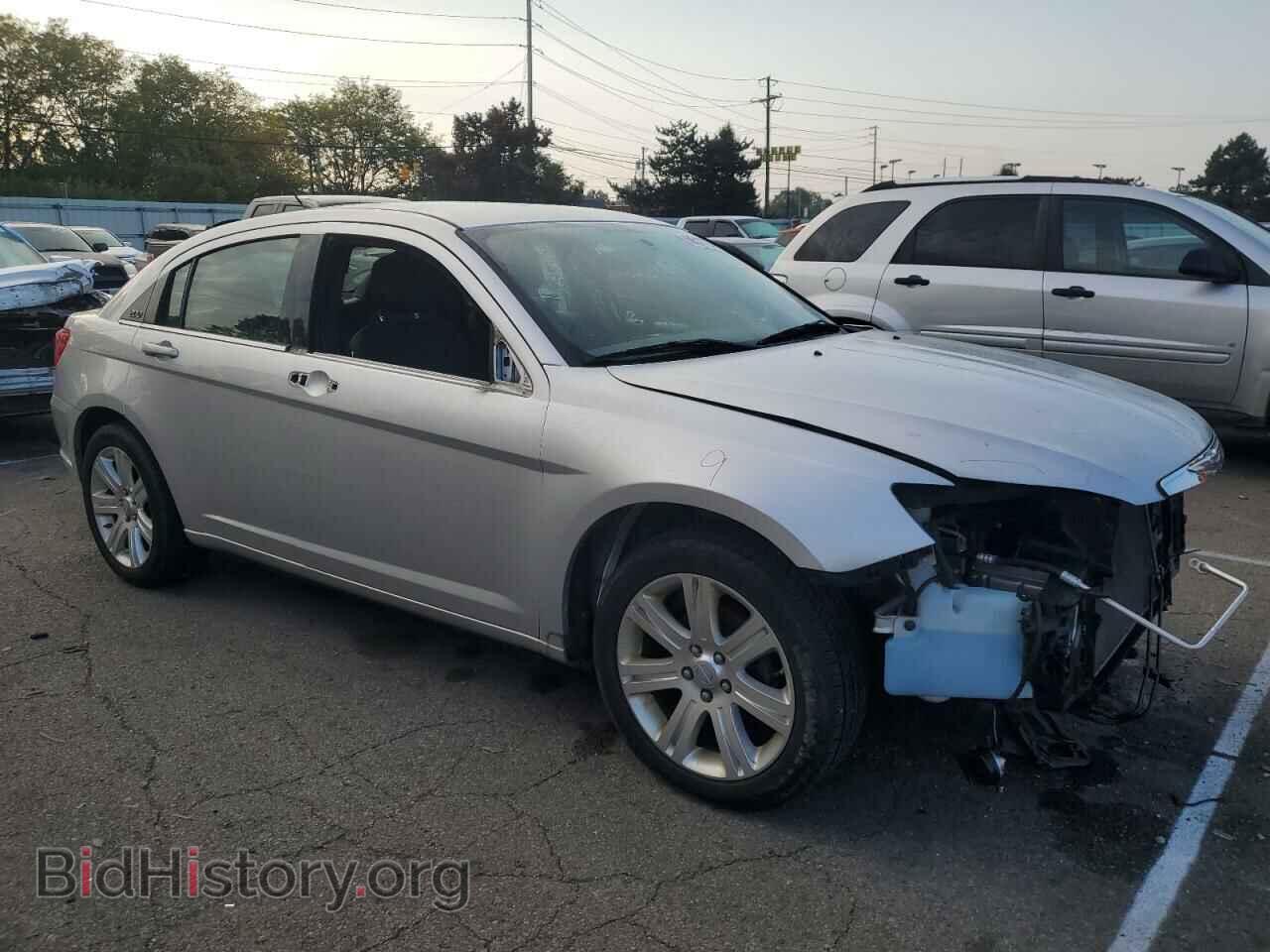 2011 CHRYSLER 200 - VIN: 1C3BC1FB2BN576567 - Фото 4