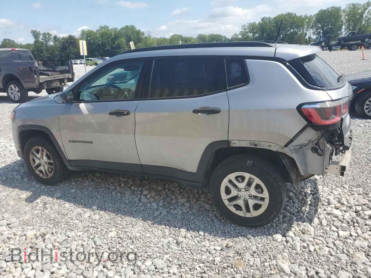 2018 JEEP COMPASS - VIN: 3C4NJDAB8JT252917 - Фото 2