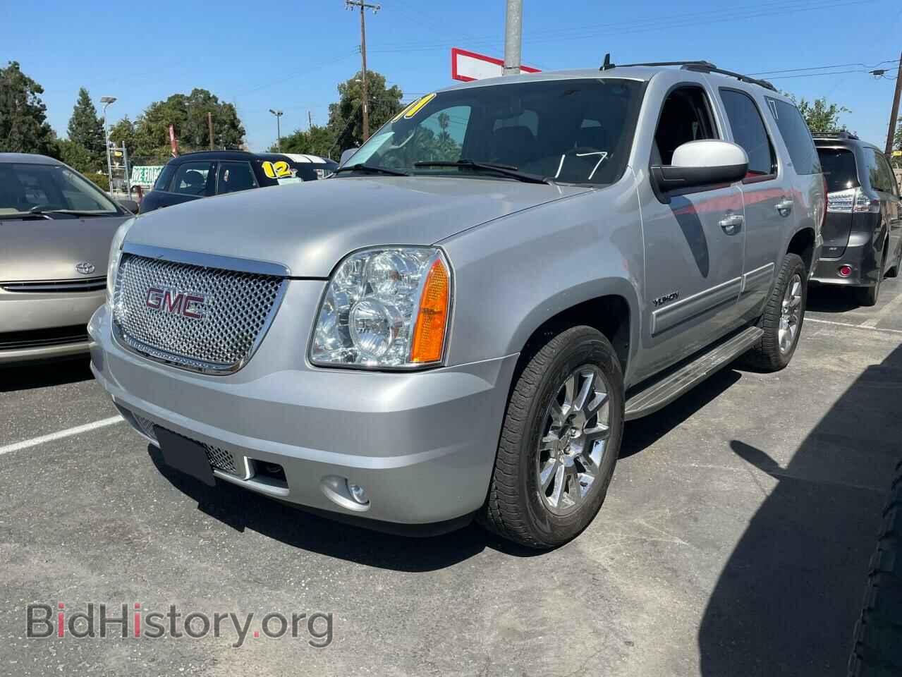 2011 GMC YUKON - VIN: 1GKS1CE05BR272238 - Фото 2