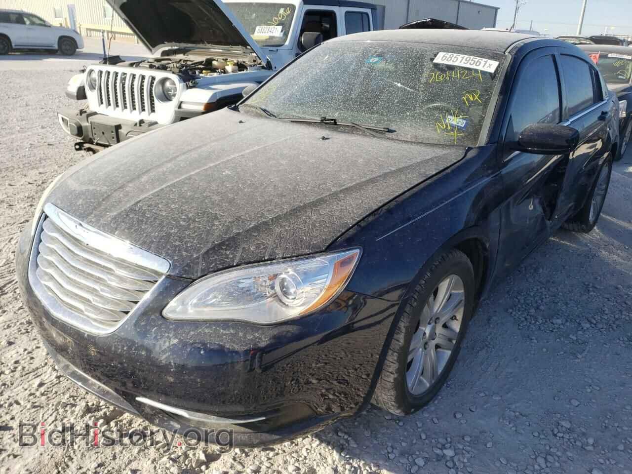 2013 CHRYSLER 200 - VIN: 1C3CCBAB1DN761424 - Фото 2