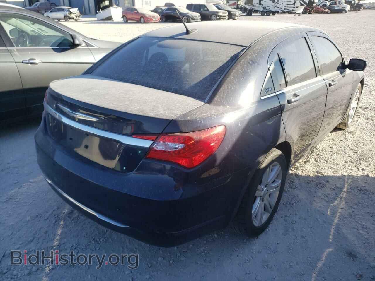 2013 CHRYSLER 200 - VIN: 1C3CCBAB1DN761424 - Фото 4