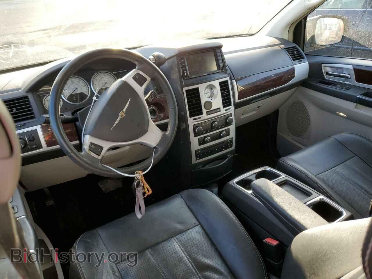 2010 CHRYSLER MINIVAN - VIN: 2A4RR8D1XAR456961 - Фото 8