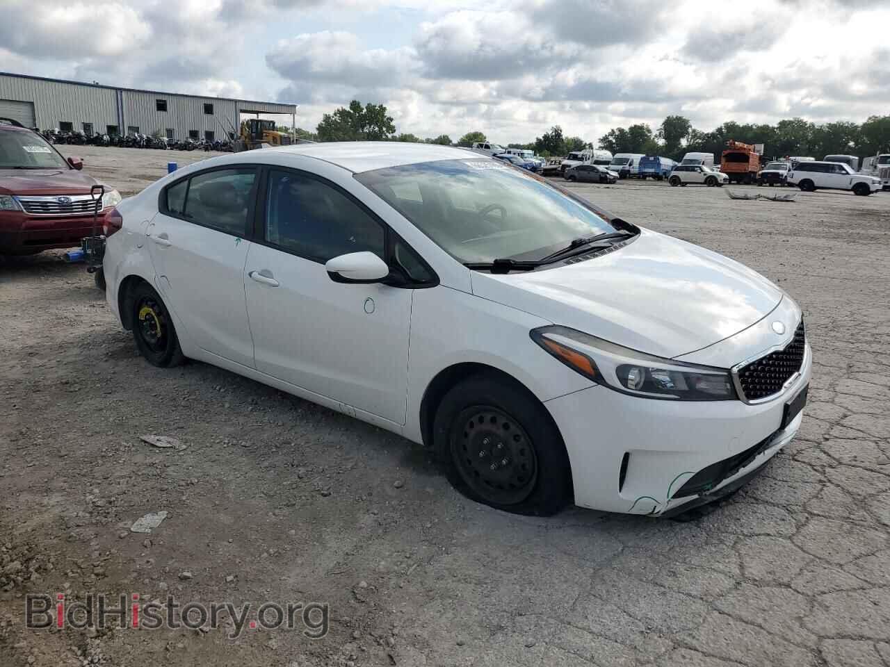2017 KIA FORTE - VIN: 3KPFK4A72HE032264 - Фото 4