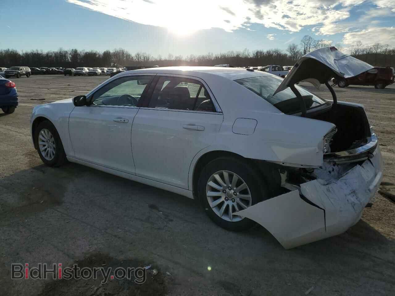 2013 CHRYSLER 300 - VIN: 2C3CCAAG8DH533094 - Фото 2