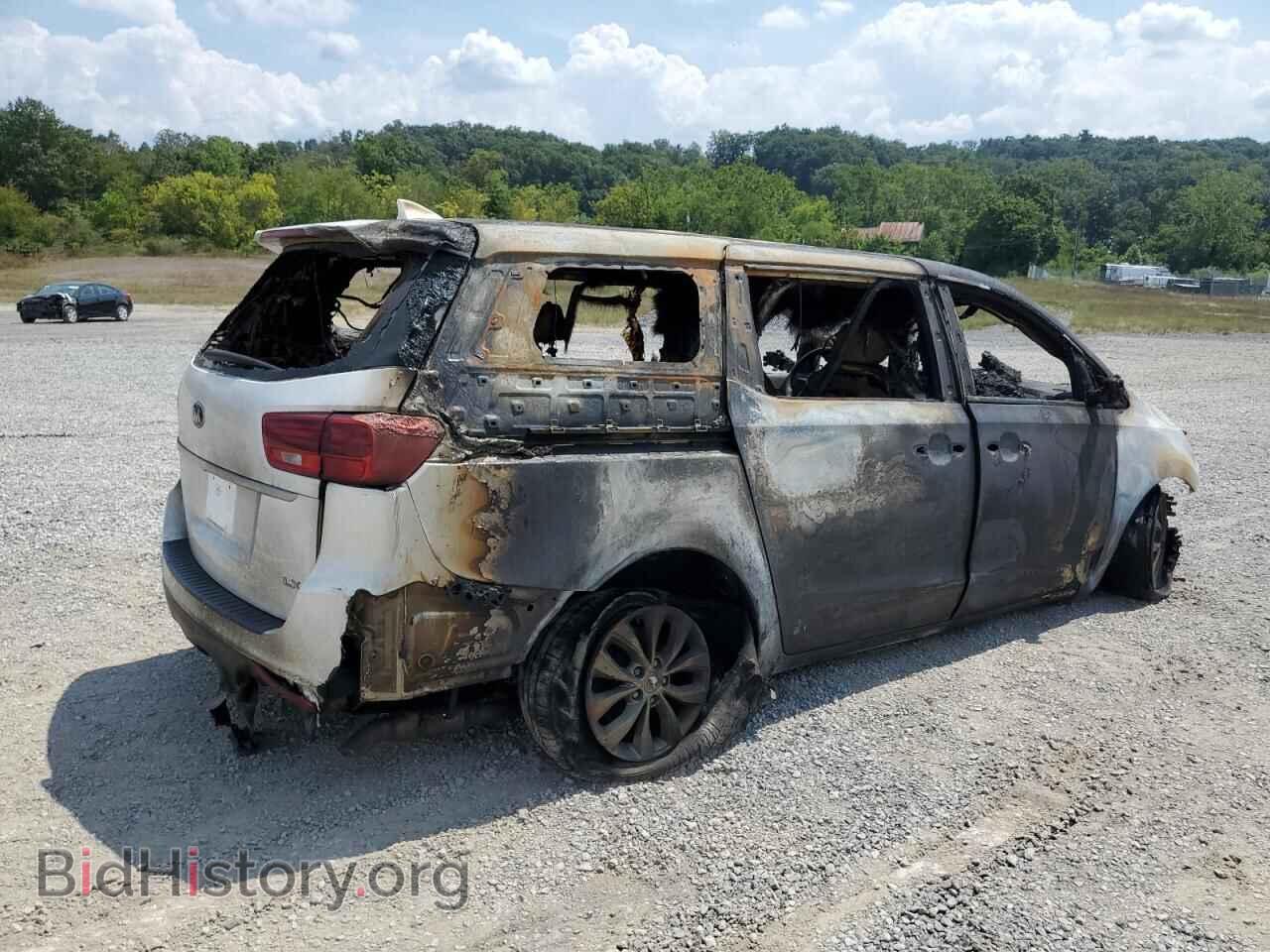 2020 KIA All Models - VIN: KNDMB5C19L6587183 - Photo 3