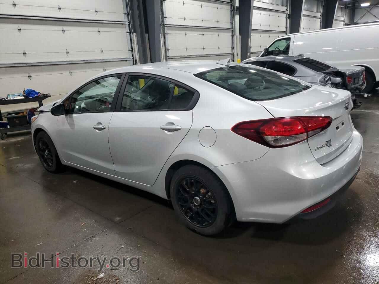 2018 KIA FORTE - VIN: 3KPFL4A76JE172076 - Фото 2