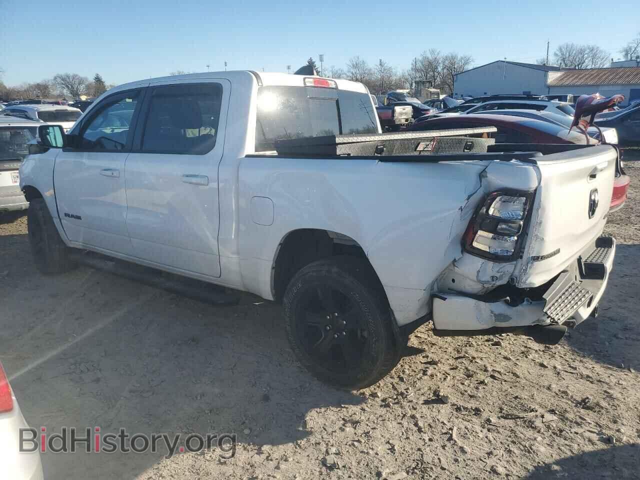 2020 RAM 1500 - VIN: 1C6SRFFT7LN304041 - Фото 2
