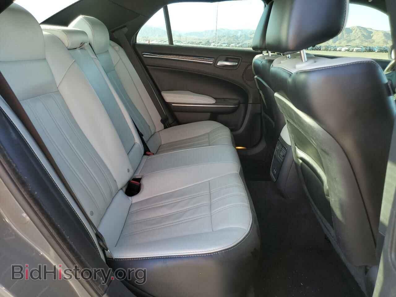 2017 CHRYSLER 300 - VIN: 2C3CCAGG2HH512657 - Фото 10