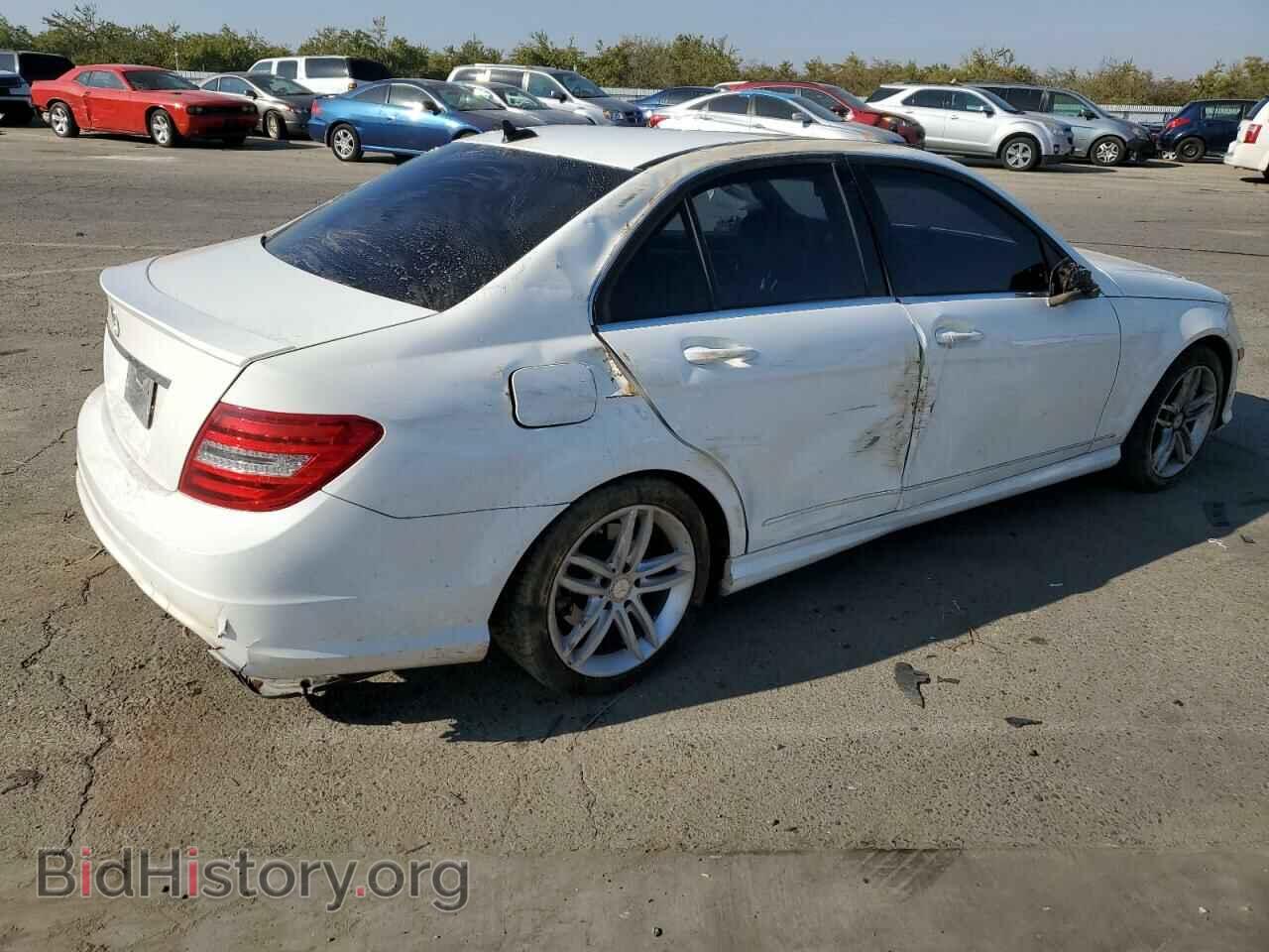2013 MERCEDES-BENZ C-CLASS - VIN: WDDGF4HBXDA856471 - Фото 3
